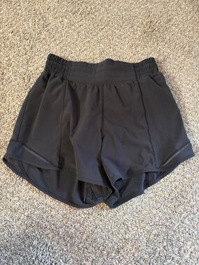 Lululemon Hotty Hot Shorts 4”